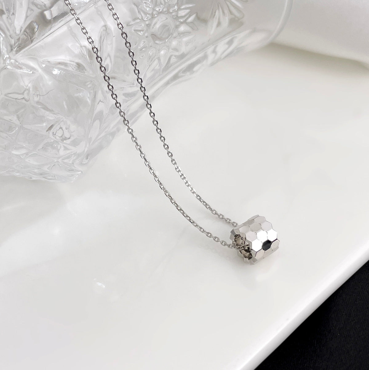 [Renovia Jewelry]BEE MINI NECKLACE