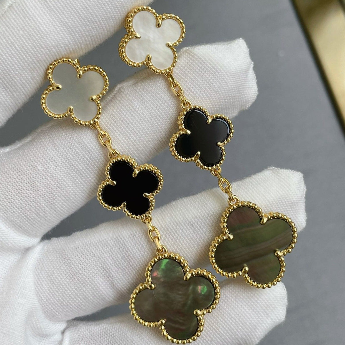 [Renovia Jewelry]CLOVER 3 MOTIF MOP ONYX DARK MOP PINK GOLD EARRINGS