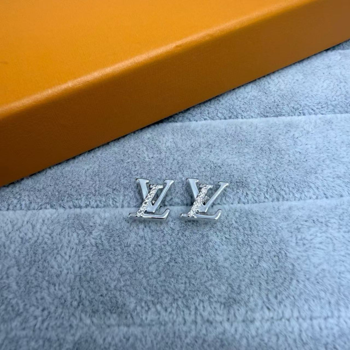 [Renovia Jewelry]LETTER STUDS WITH STONES
