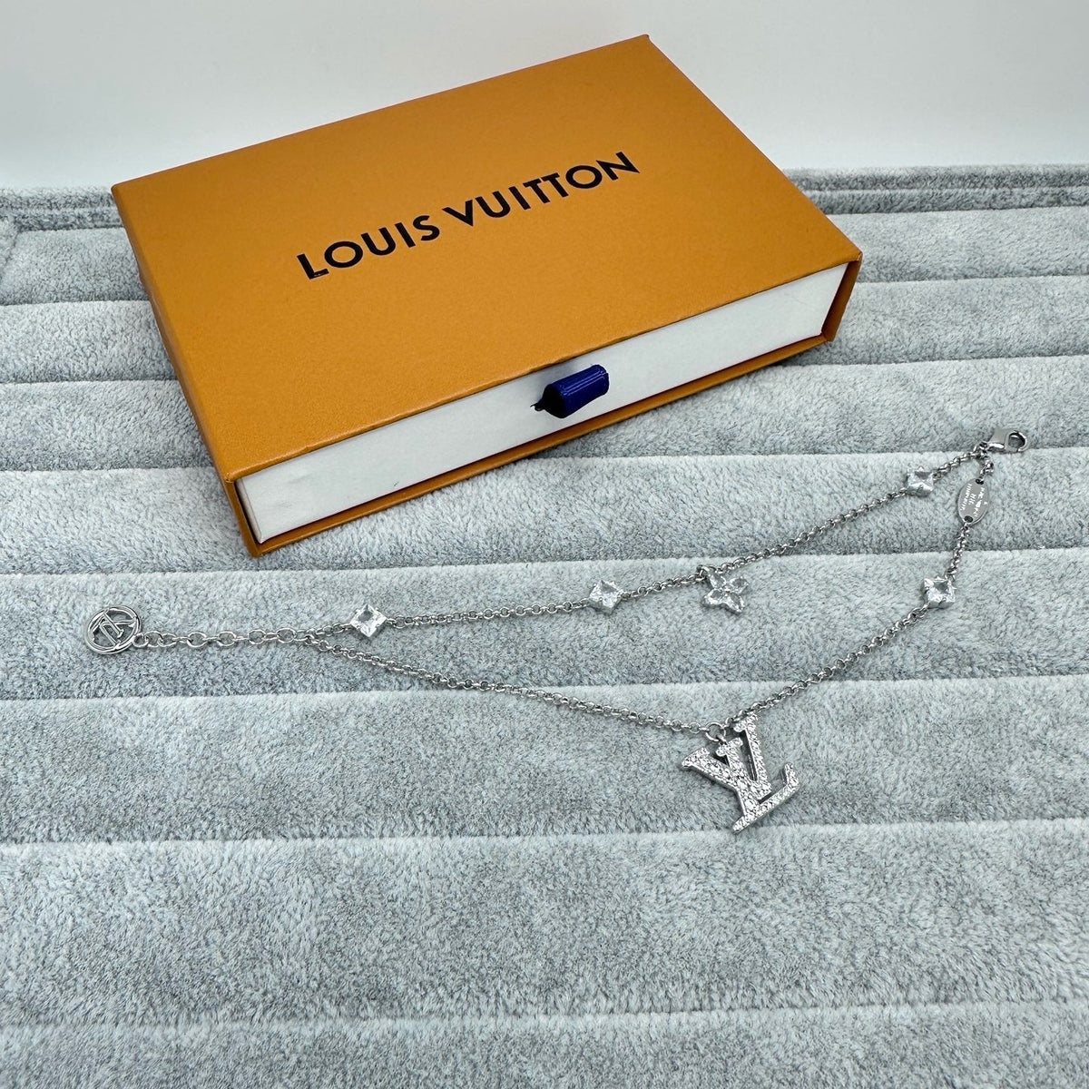 [Renovia Jewelry]FULL DIAMOND LETTER NECKLACE